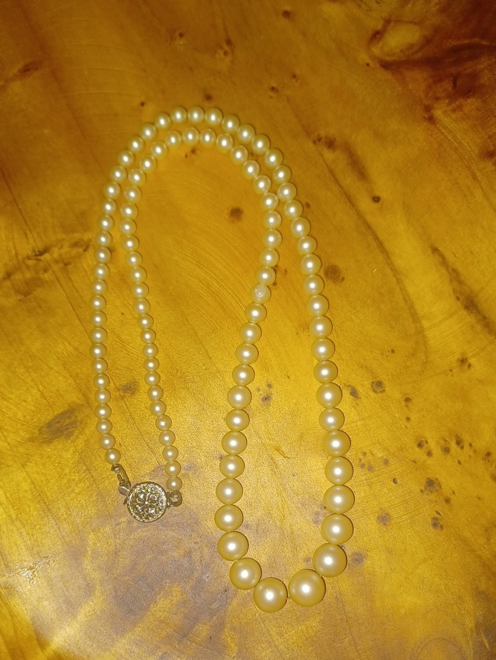 Vintage 1950s Graduated Simulated Alabaster Pearl Silk-Strung Necklace 17"